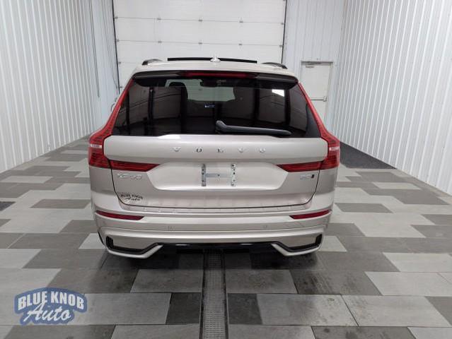 Photo of 2025 Bright Dusk Metallic Volvo XC60