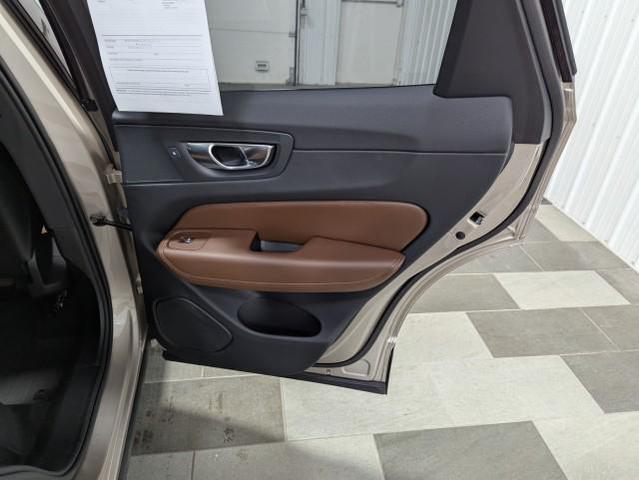 Photo of 2025 Bright Dusk Metallic Volvo XC60