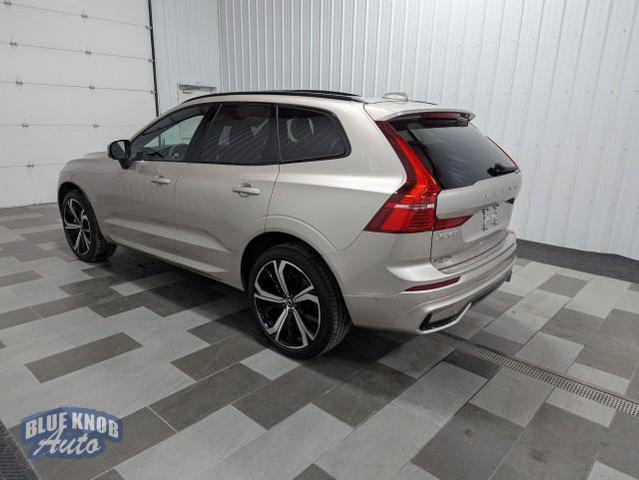 Photo of 2025 Bright Dusk Metallic Volvo XC60