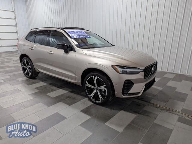 Photo of 2025 Bright Dusk Metallic Volvo XC60