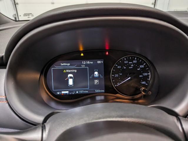 Photo of 2024 Gun Metallic Nissan Kicks