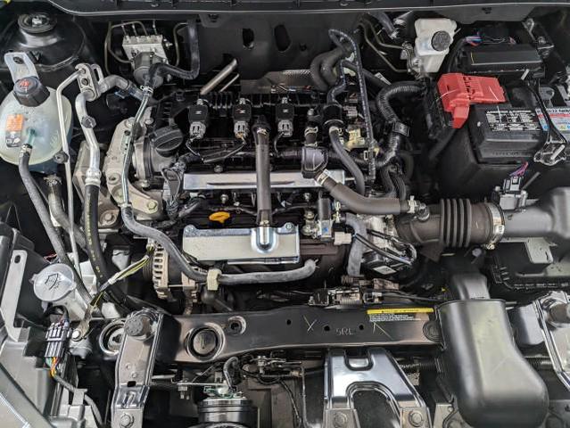 Photo of 2024 Gun Metallic Nissan Kicks
