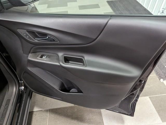 Photo of 2022 Mosaic Black Metallic Chevrolet Equinox