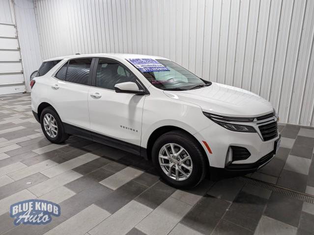 Photo of 2023 Summit White Chevrolet Equinox