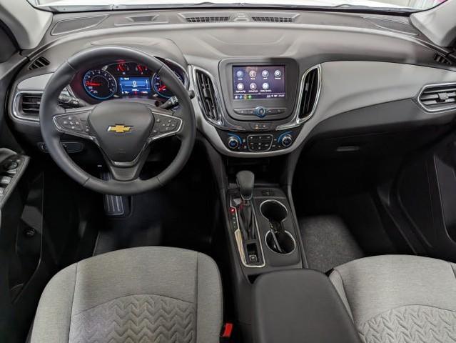 Photo of 2023 Summit White Chevrolet Equinox