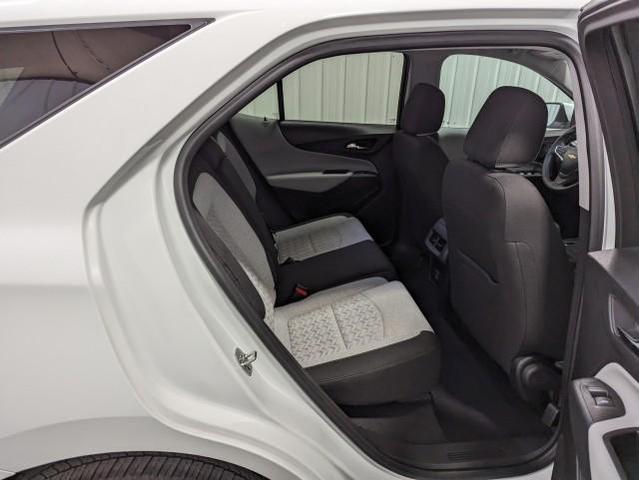 Photo of 2023 Summit White Chevrolet Equinox
