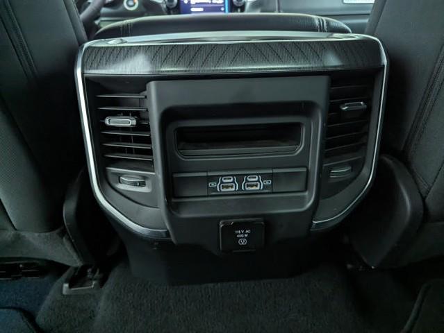 Photo of 2025 Diamond Black Crystal Pearlcoat RAM 1500