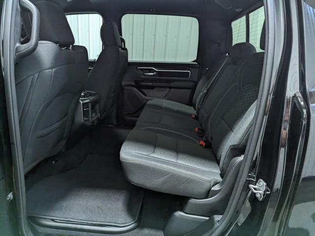 Photo of 2025 Diamond Black Crystal Pearlcoat RAM 1500