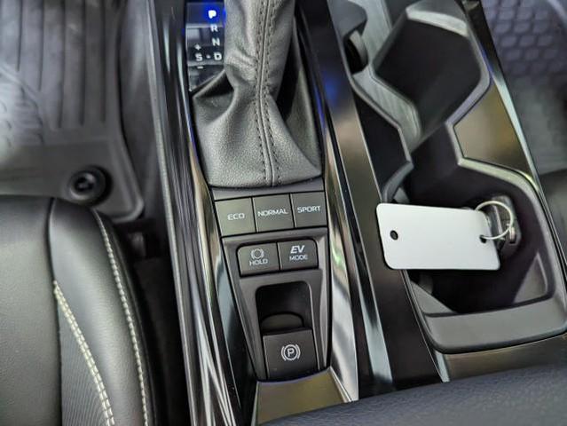 Photo of 2025 Midnight Black Metallic Toyota Camry
