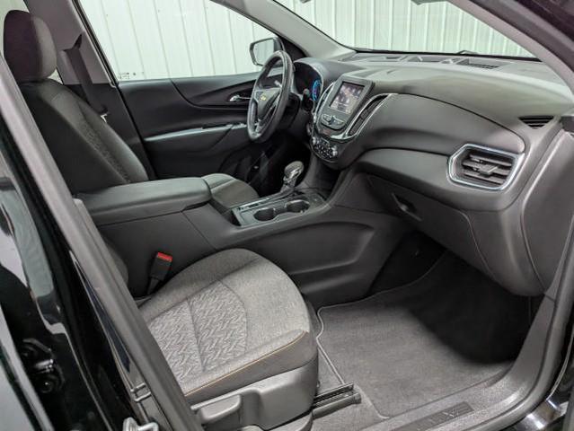Photo of 2022 Mosaic Black Metallic Chevrolet Equinox