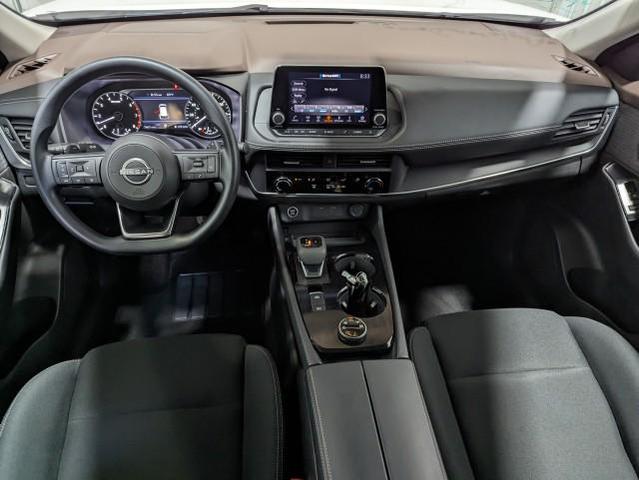 Photo of 2023 Glacier White Nissan Rogue