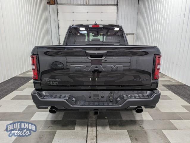 Photo of 2025 Diamond Black Crystal Pearlcoat RAM 1500
