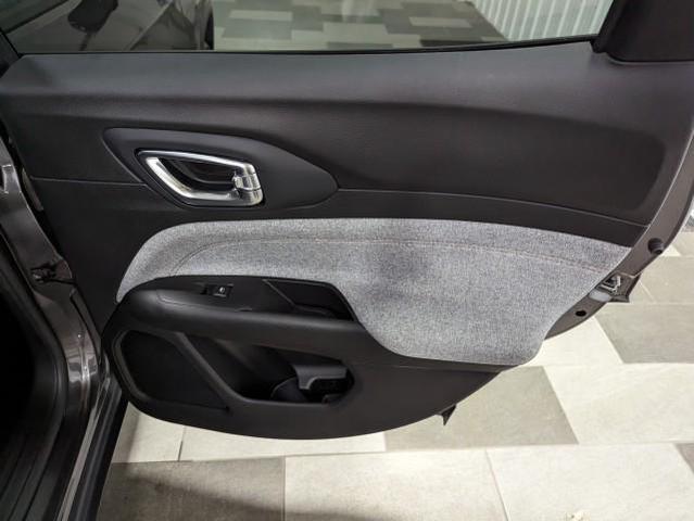 Photo of 2022 Granite Crystal Metallic Clearcoat Jeep Compass