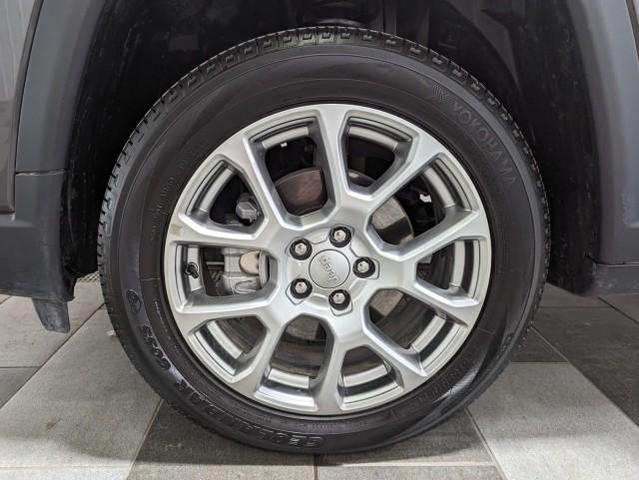 Photo of 2022 Granite Crystal Metallic Clearcoat Jeep Compass