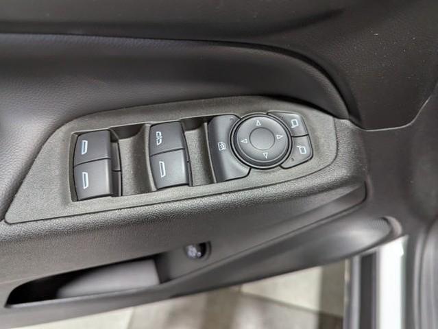 Photo of 2024 Summit White Chevrolet Equinox