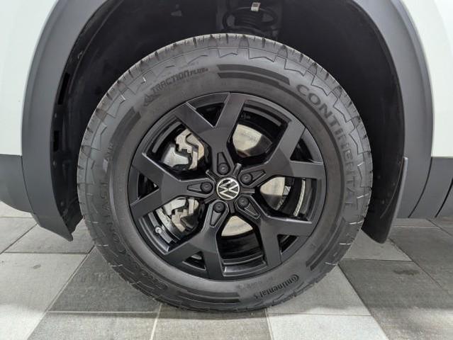 Photo of 2024 Pure White Volkswagen Atlas