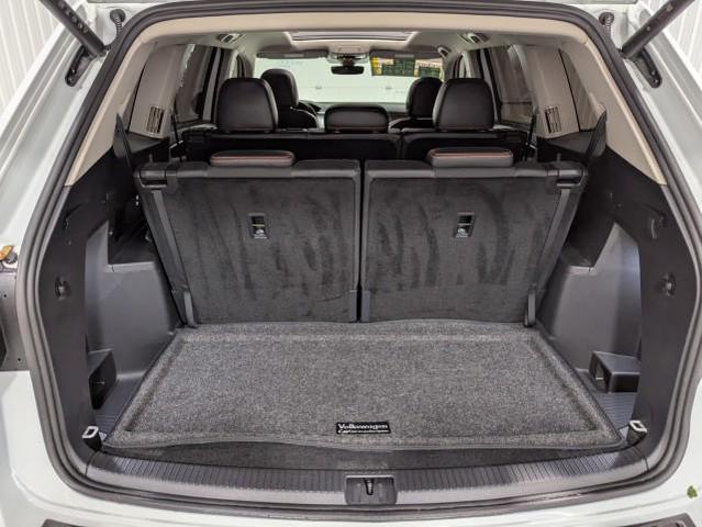 Photo of 2024 Pure White Volkswagen Atlas