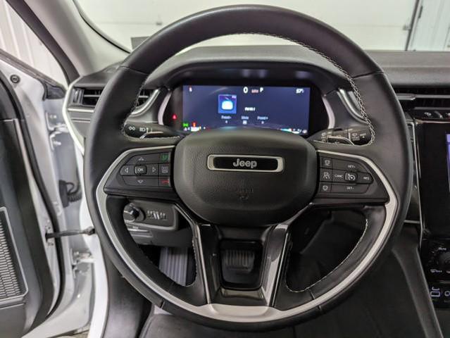 Photo of 2022 Bright White Clearcoat Jeep Grand Cherokee L