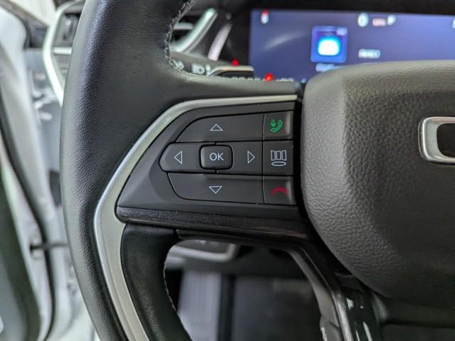Photo of 2022 Bright White Clearcoat Jeep Grand Cherokee L