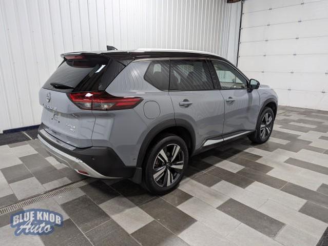 Photo of 2022 Boulder Gray Pearl/Super Black Nissan Rogue