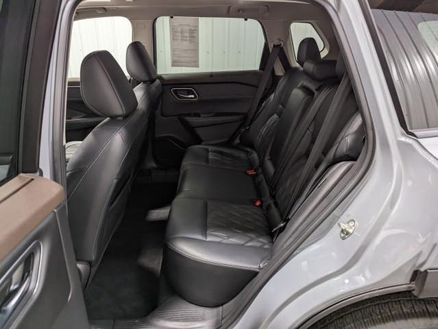 Photo of 2022 Boulder Gray Pearl/Super Black Nissan Rogue