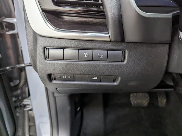 Photo of 2022 Boulder Gray Pearl/Super Black Nissan Rogue