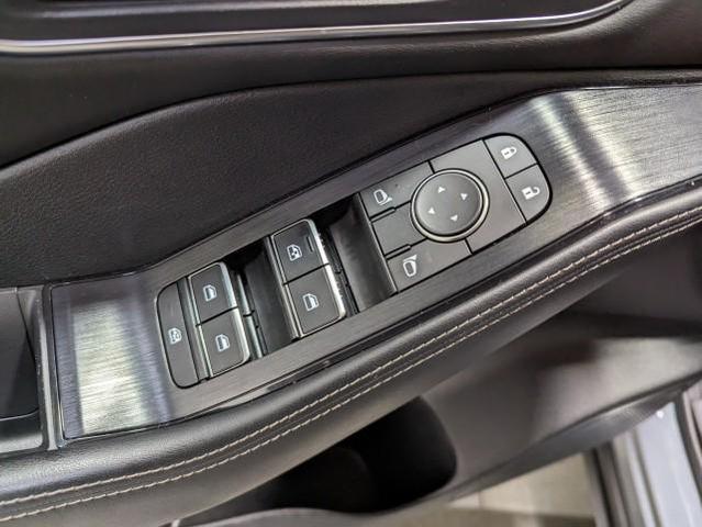 Photo of 2022 Boulder Gray Pearl/Super Black Nissan Rogue