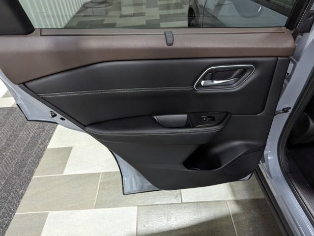 Photo of 2022 Boulder Gray Pearl/Super Black Nissan Rogue