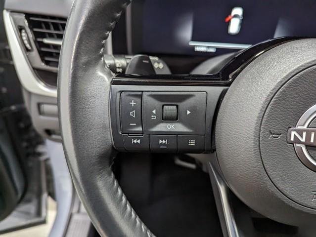 Photo of 2022 Boulder Gray Pearl/Super Black Nissan Rogue
