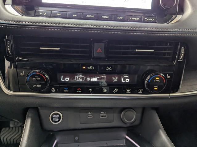 Photo of 2022 Boulder Gray Pearl/Super Black Nissan Rogue