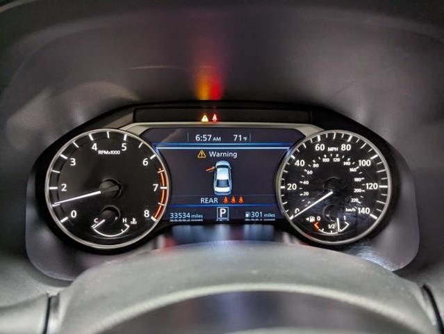 Photo of 2024 Glacier White Nissan Altima
