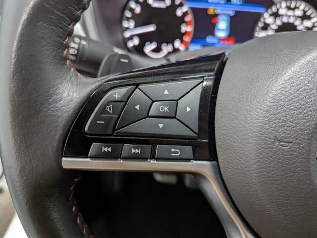 Photo of 2024 Glacier White Nissan Altima