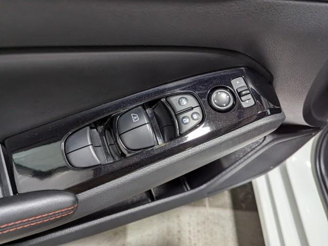 Photo of 2024 Glacier White Nissan Altima