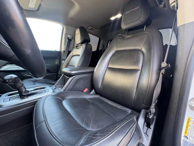 Photo of 2017 Summit White Chevrolet Colorado