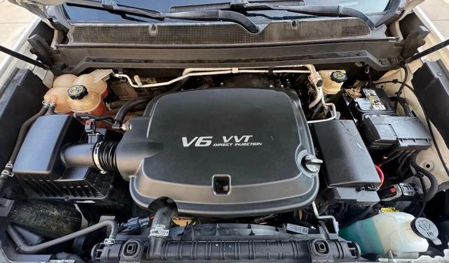 Photo of 2017 Summit White Chevrolet Colorado