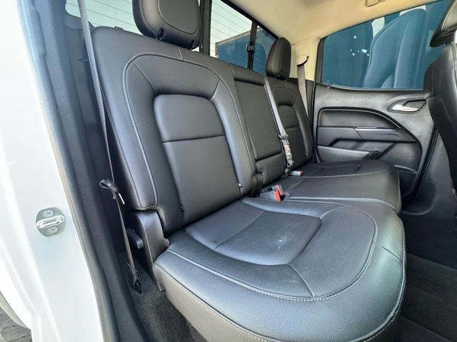 Photo of 2017 Summit White Chevrolet Colorado