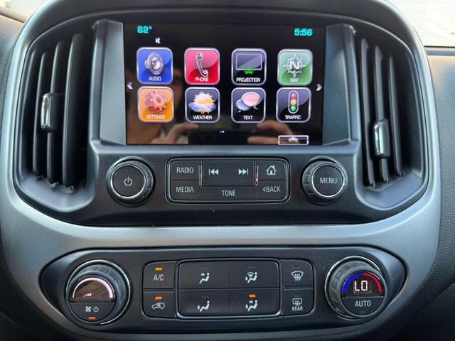 Photo of 2017 Summit White Chevrolet Colorado