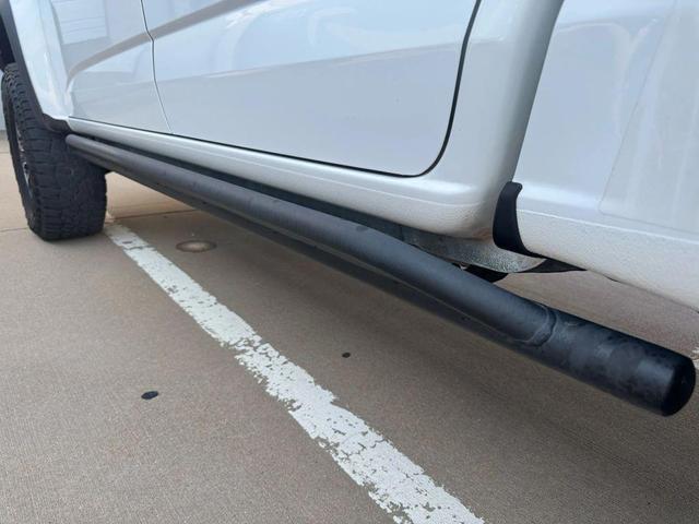 Photo of 2017 Summit White Chevrolet Colorado