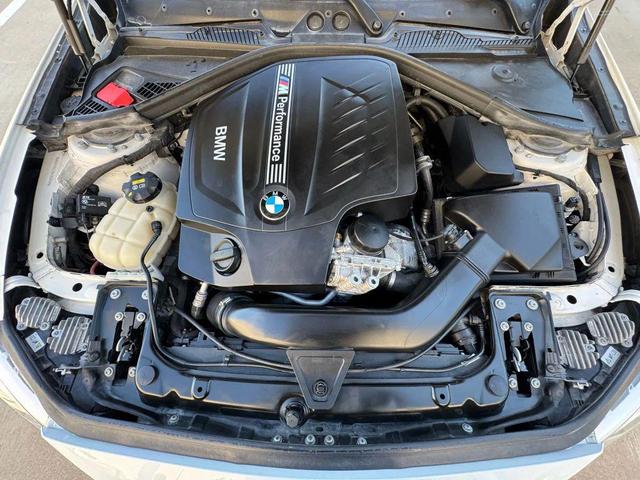 Photo of 2016 White BMW M2