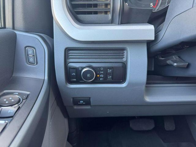 Photo of 2023 Oxford White Ford F-350