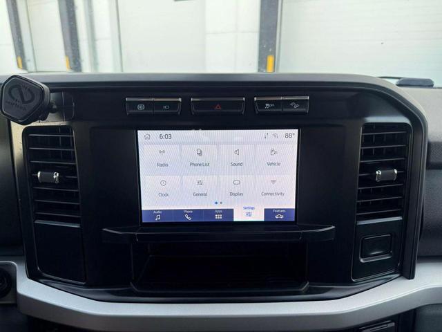 Photo of 2023 Oxford White Ford F-350