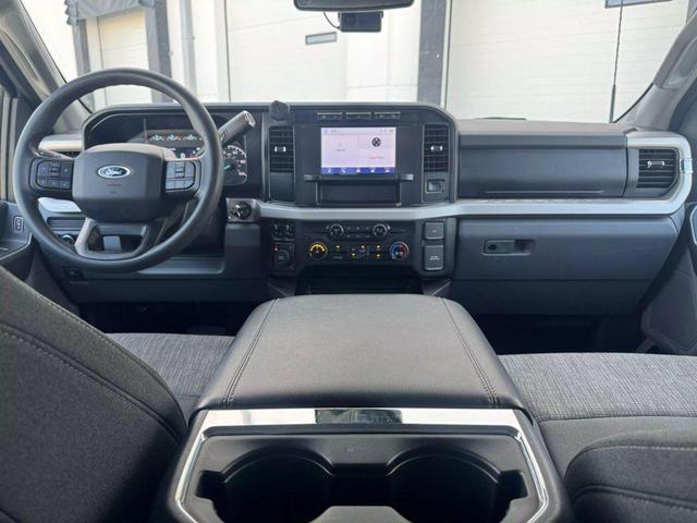 Photo of 2023 Oxford White Ford F-350