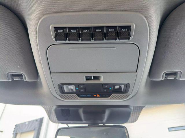 Photo of 2023 Oxford White Ford F-350