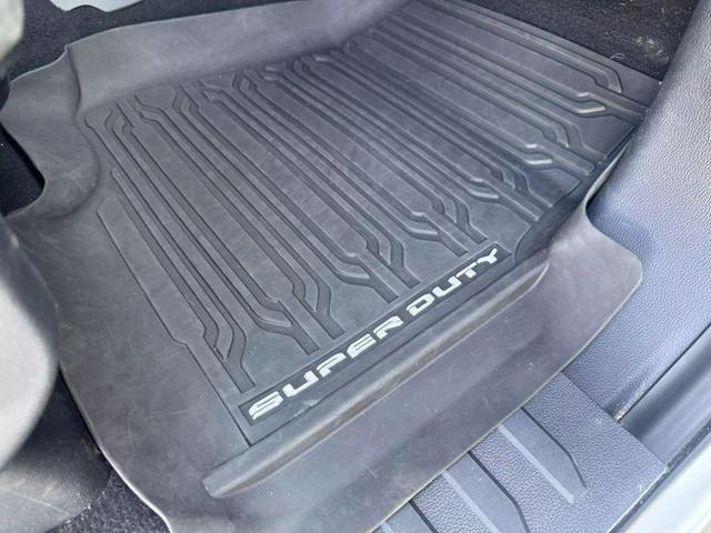 Photo of 2023 Oxford White Ford F-350