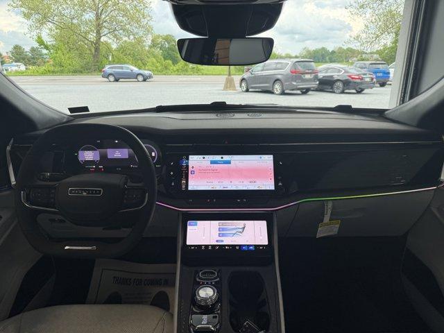 Photo of 2025 Bright White Clearcoat Jeep Wagoneer S