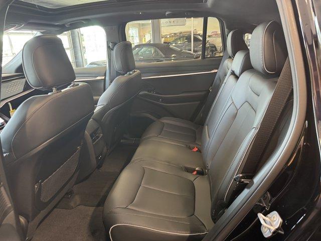 Photo of 2025 Diamond Black Jeep Wagoneer S