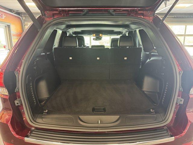 Photo of 2021 Velvet Red Pearlcoat Jeep Grand Cherokee