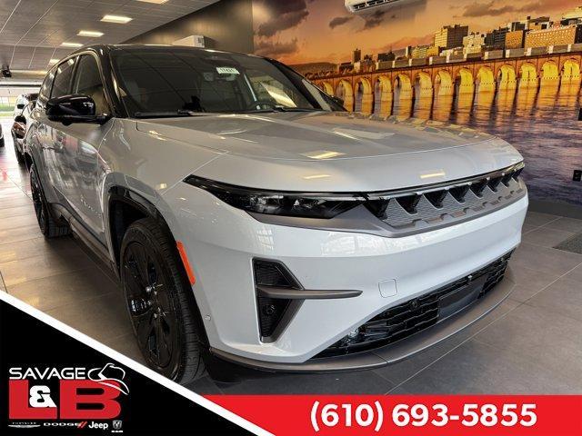 Photo of 2025 Silver Zynith Clearcoat Jeep Wagoneer S