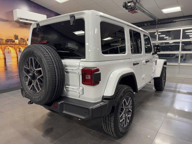 Photo of 2025 Bright White Clearcoat Jeep Wrangler