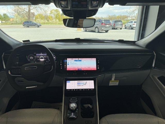 Photo of 2025 Silver Zynith Clearcoat Jeep Wagoneer S